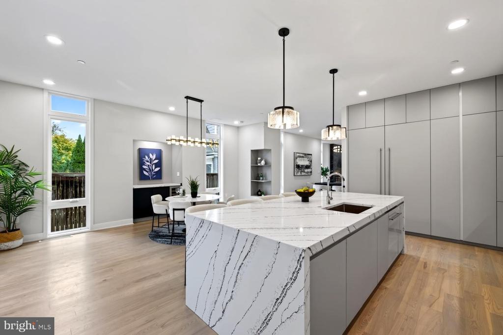4421 BRADLEY LANE