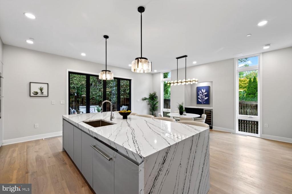 4421 BRADLEY LANE