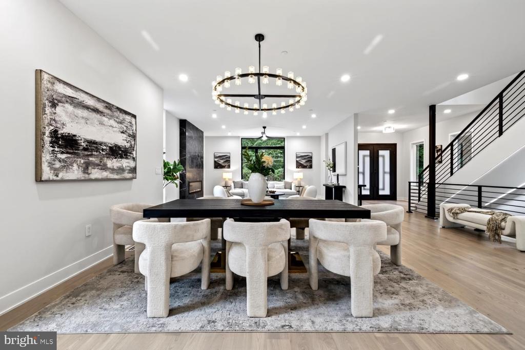 4421 BRADLEY LANE