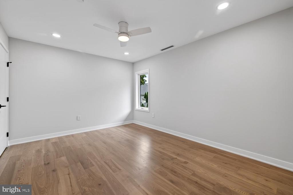 4421 BRADLEY LANE