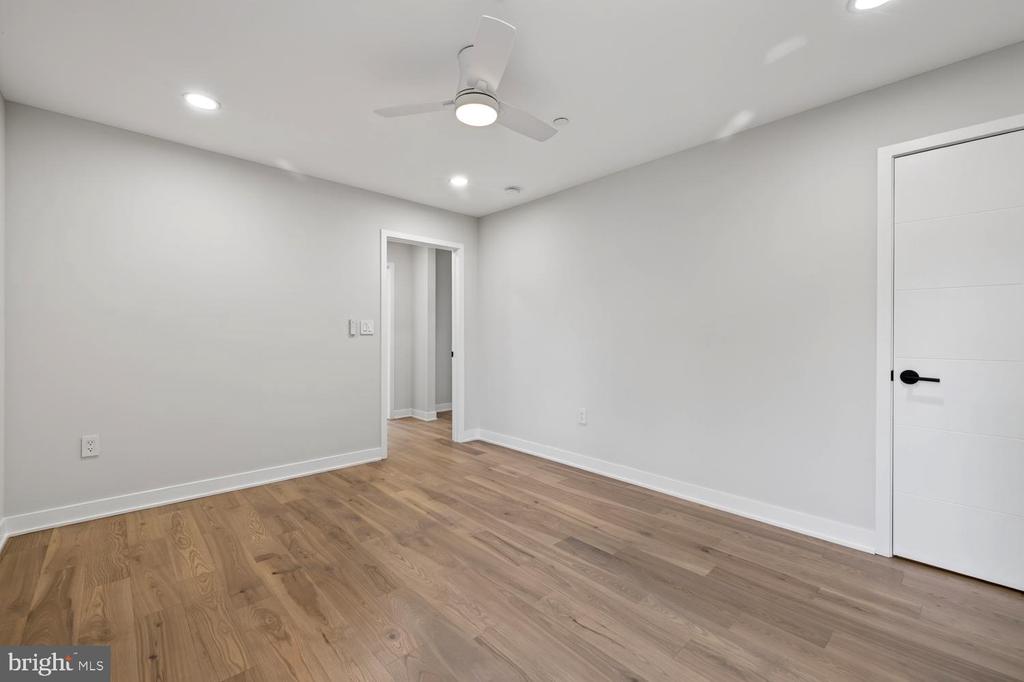 4421 BRADLEY LANE