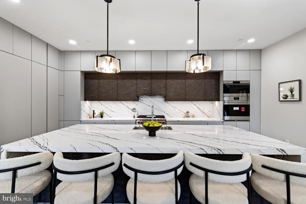 4421 BRADLEY LANE