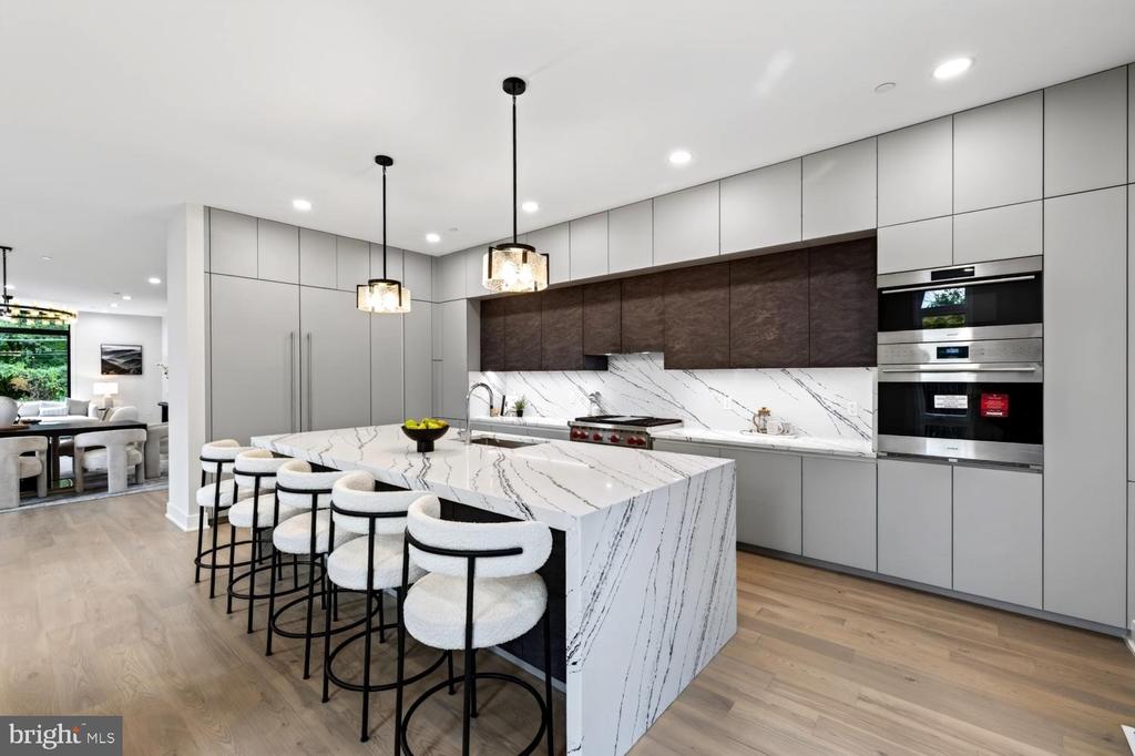 4421 BRADLEY LANE