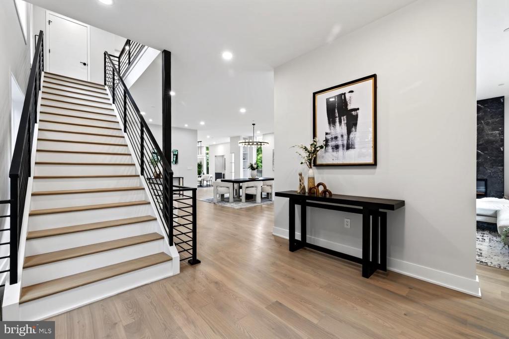 4421 BRADLEY LANE