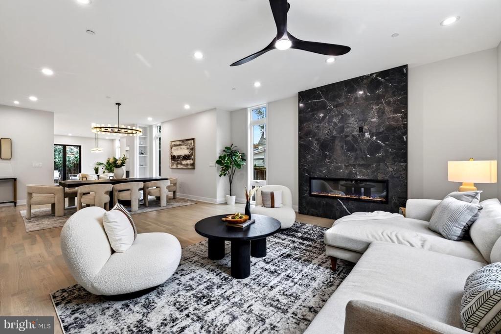 4421 BRADLEY LANE