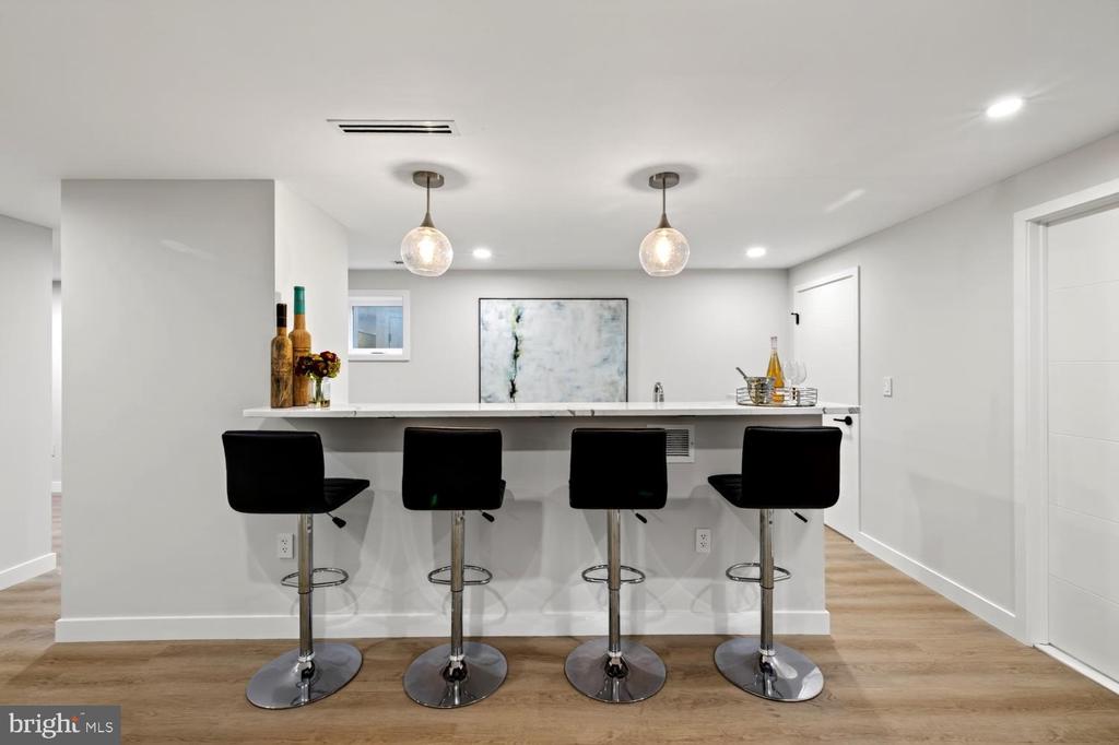 4421 BRADLEY LANE