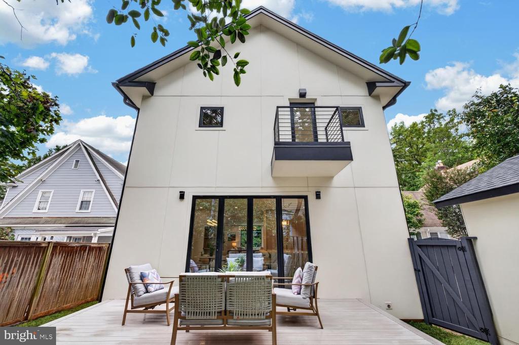 4421 BRADLEY LANE