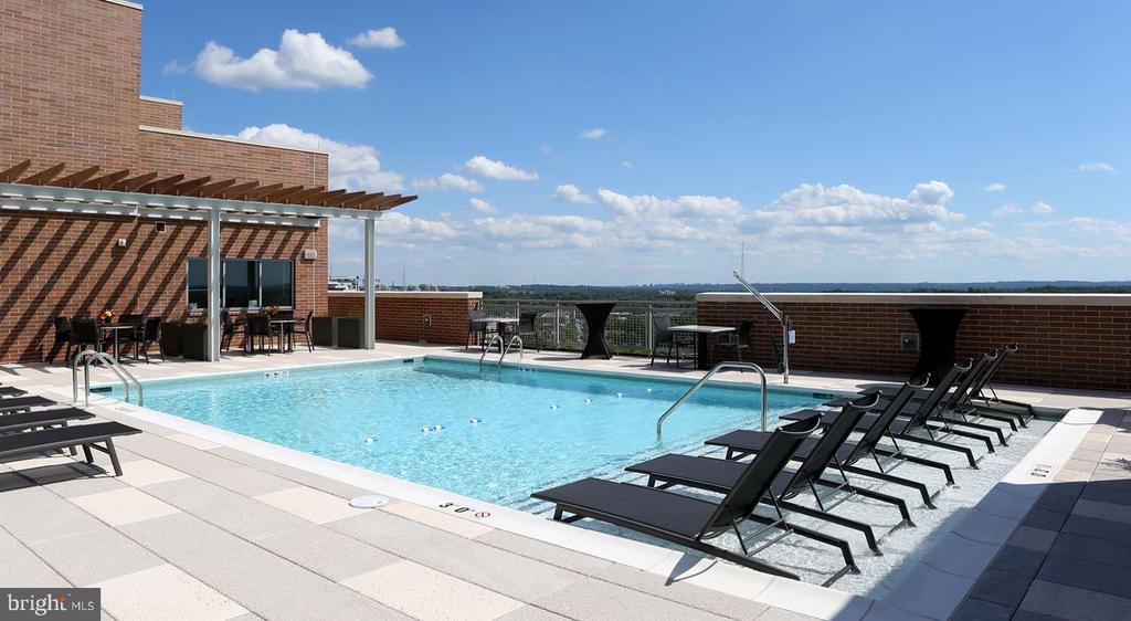 4850 AUBURN AVENUE Unit: 1412