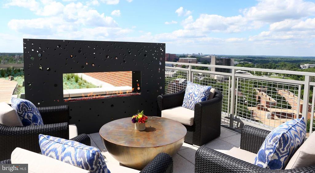 4850 AUBURN AVENUE Unit: 1412