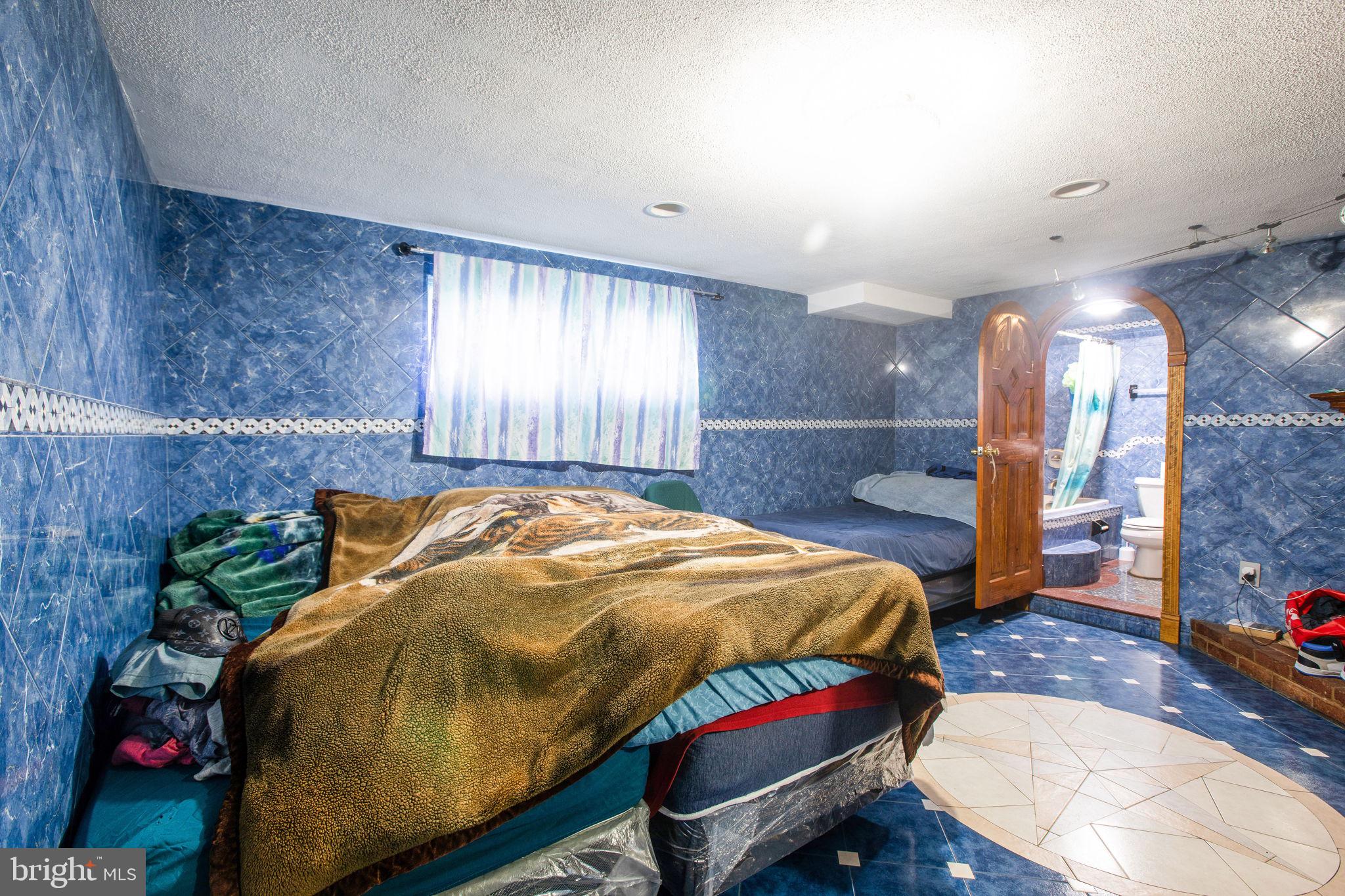 8005 RIGGS ROAD