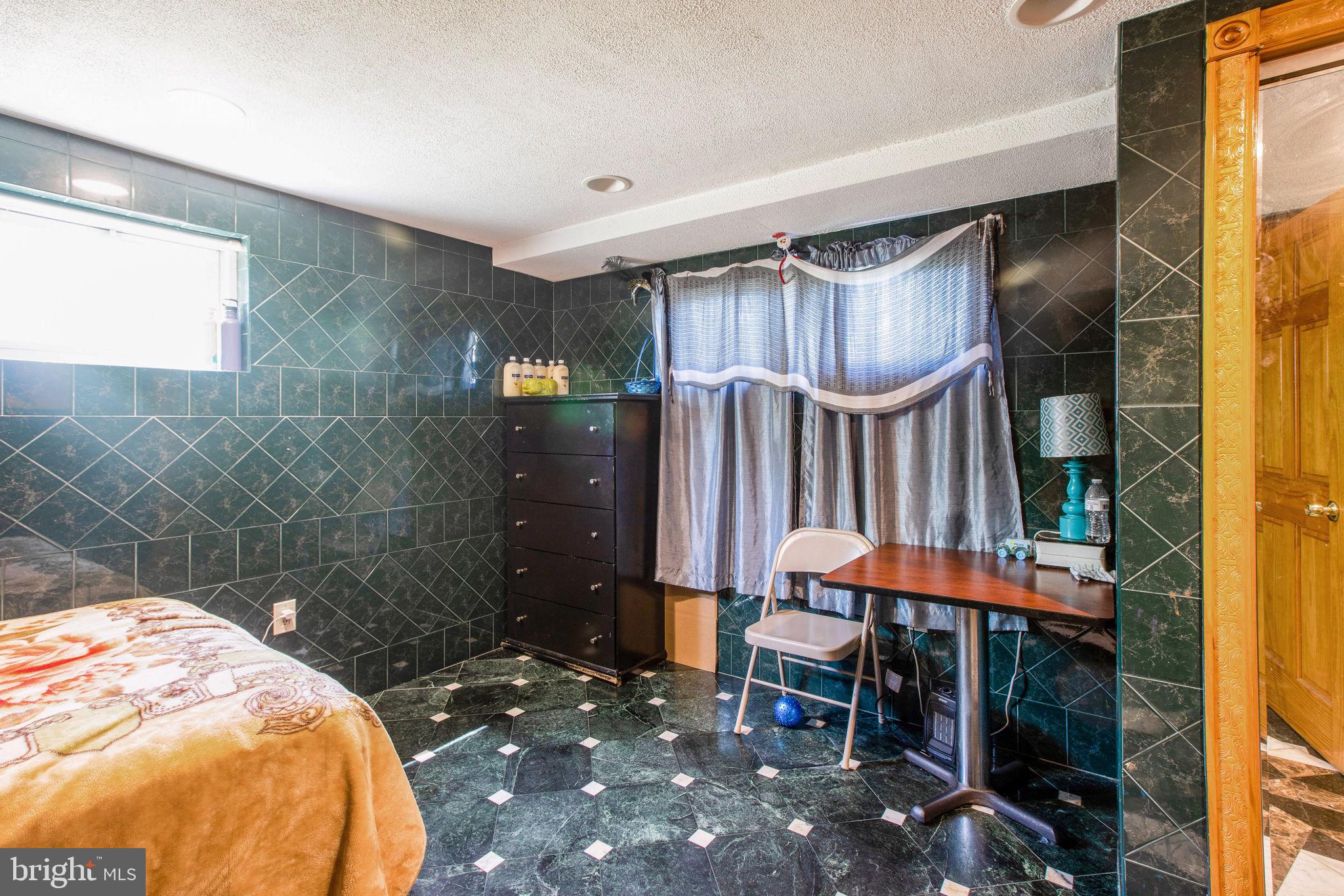 8005 RIGGS ROAD