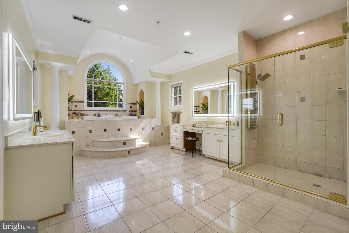 3200 SHORTRIDGE LANE