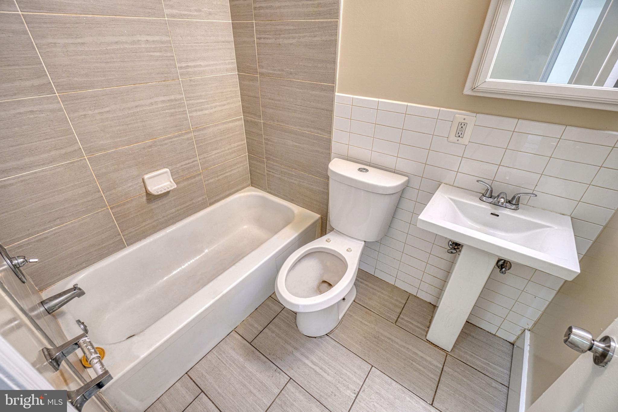 5227 MARLBORO PIKE 203