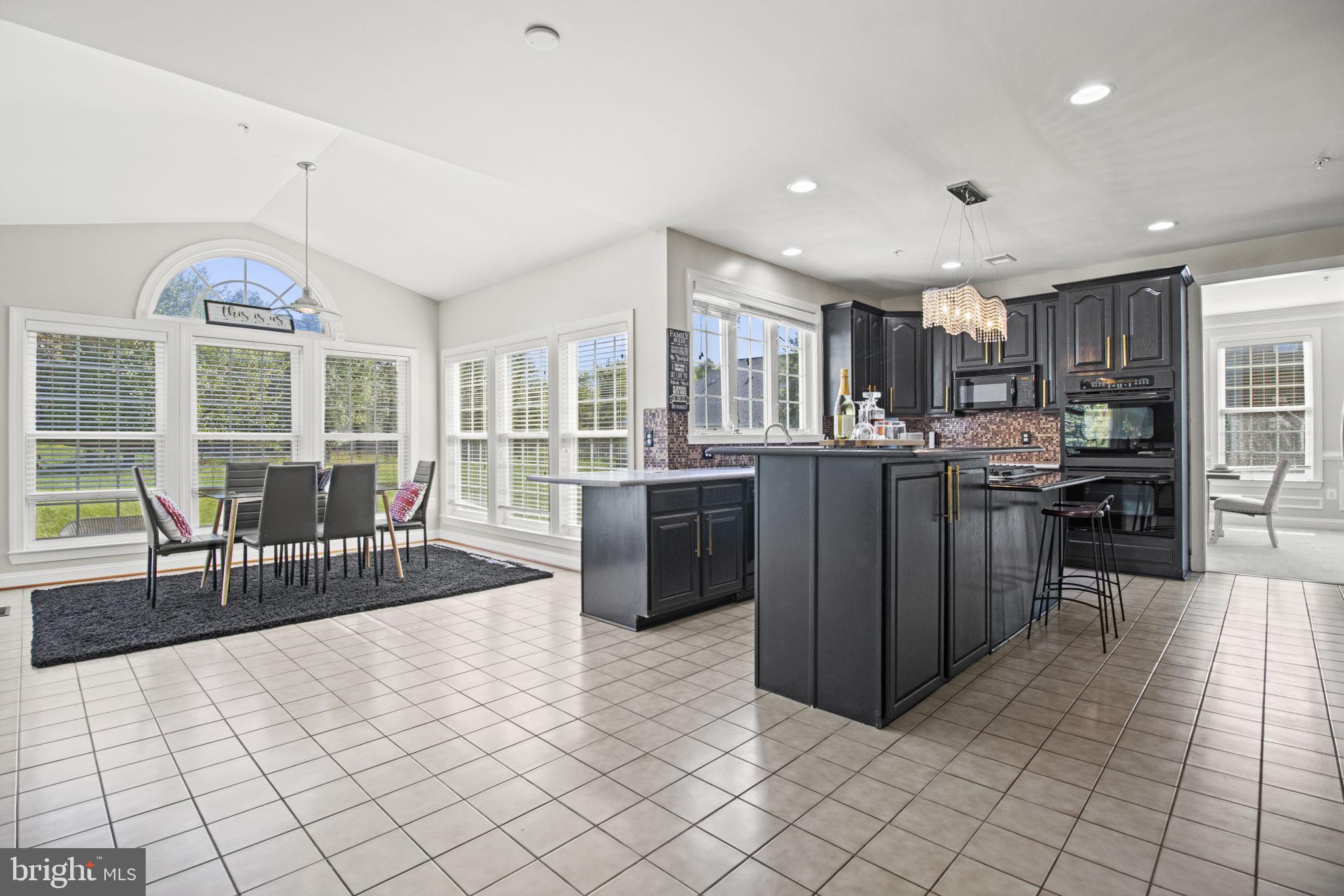 414 RIFTON COURT