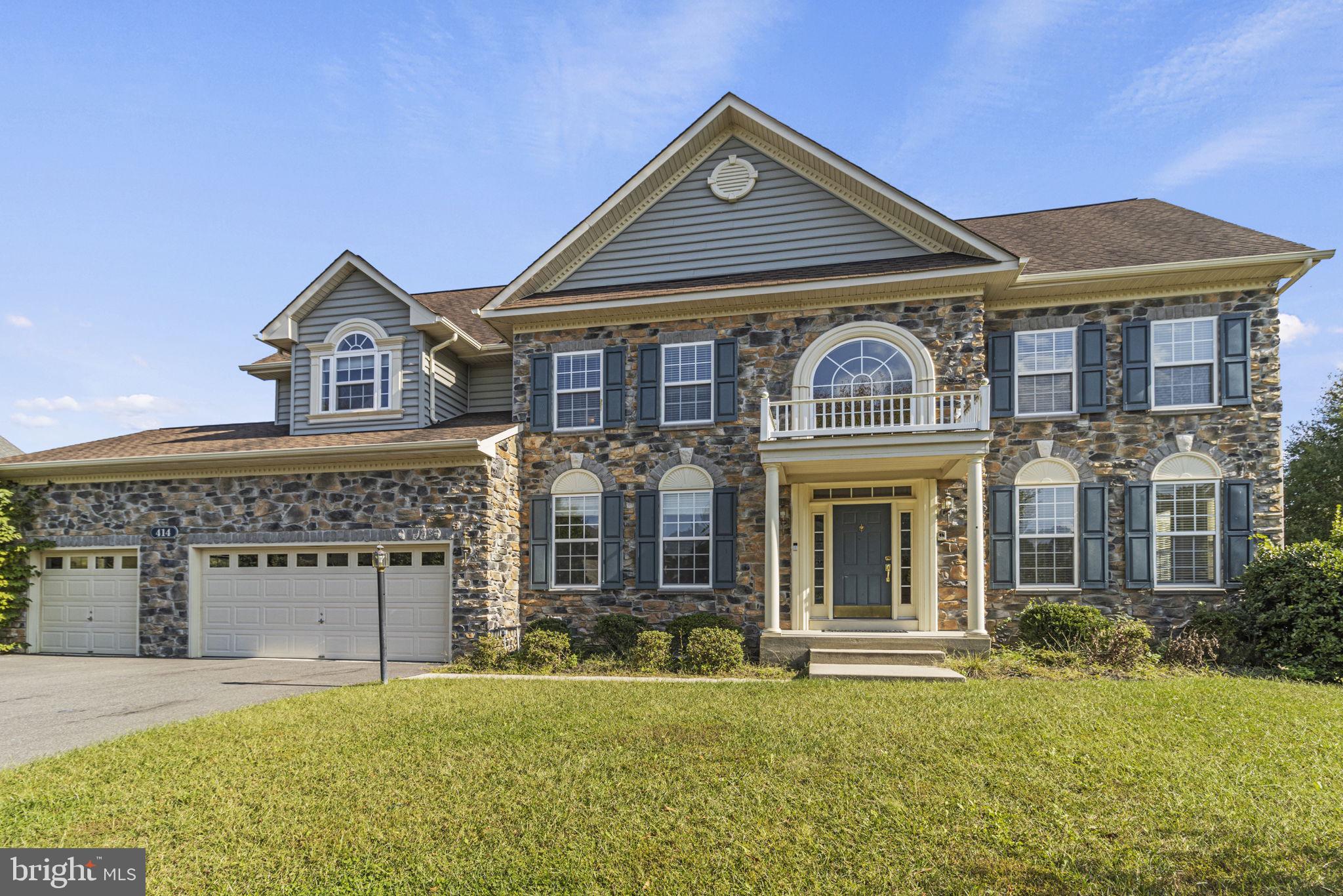 414 RIFTON COURT