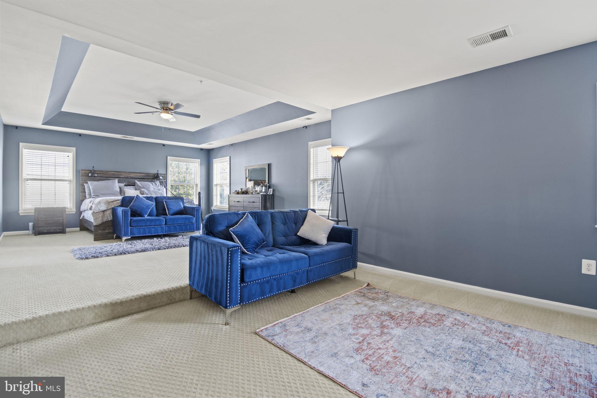 414 RIFTON COURT