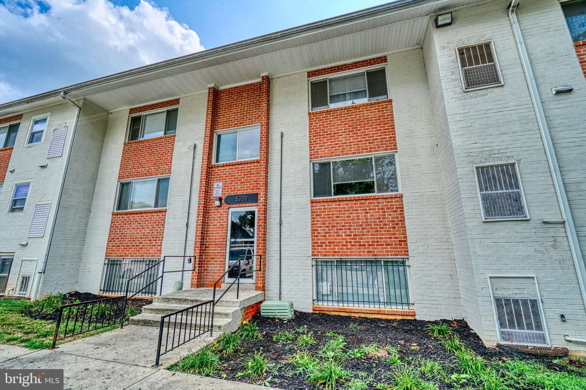 5225 MARLBORO PIKE 201