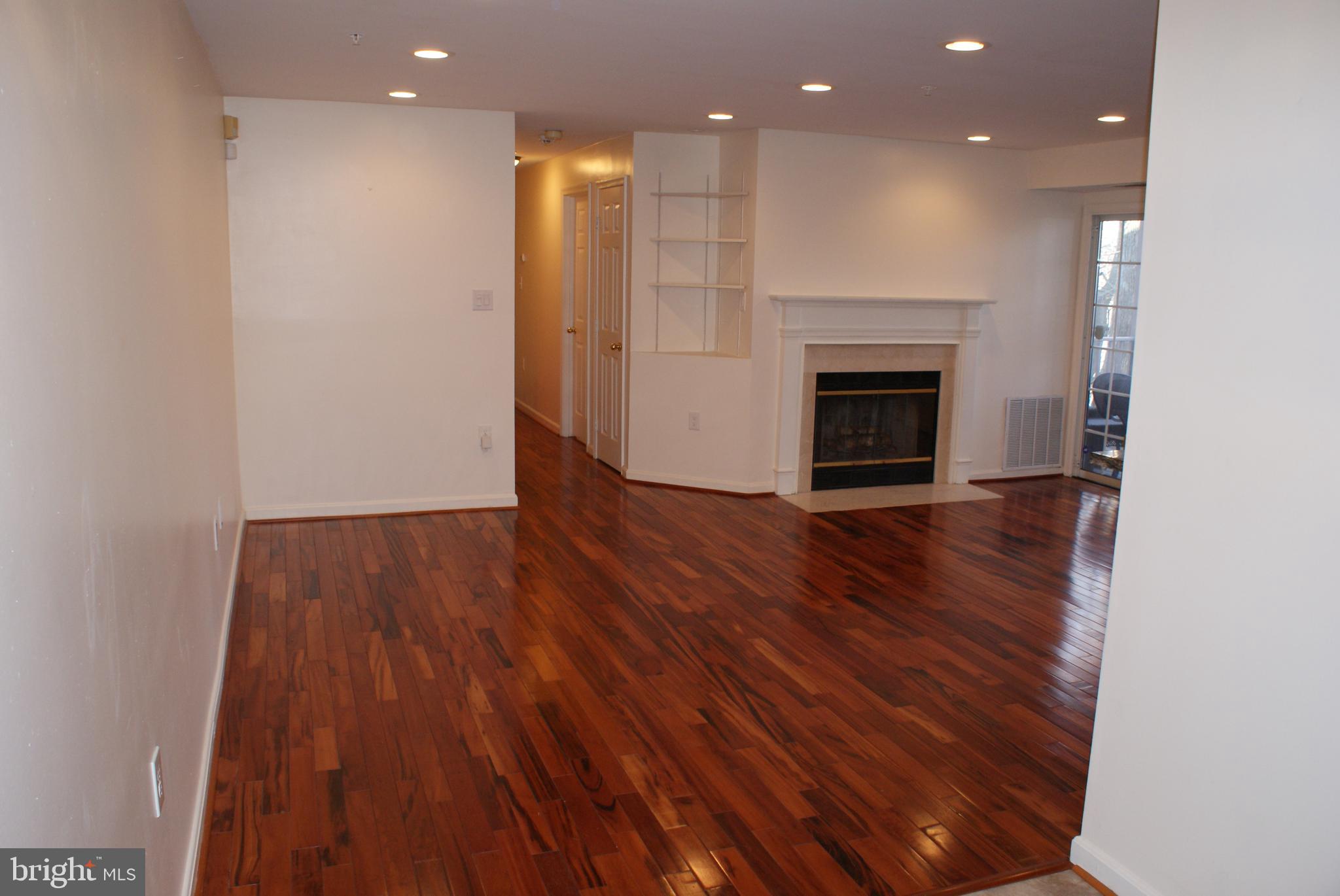 9716 LAKE POINTE COURT 203