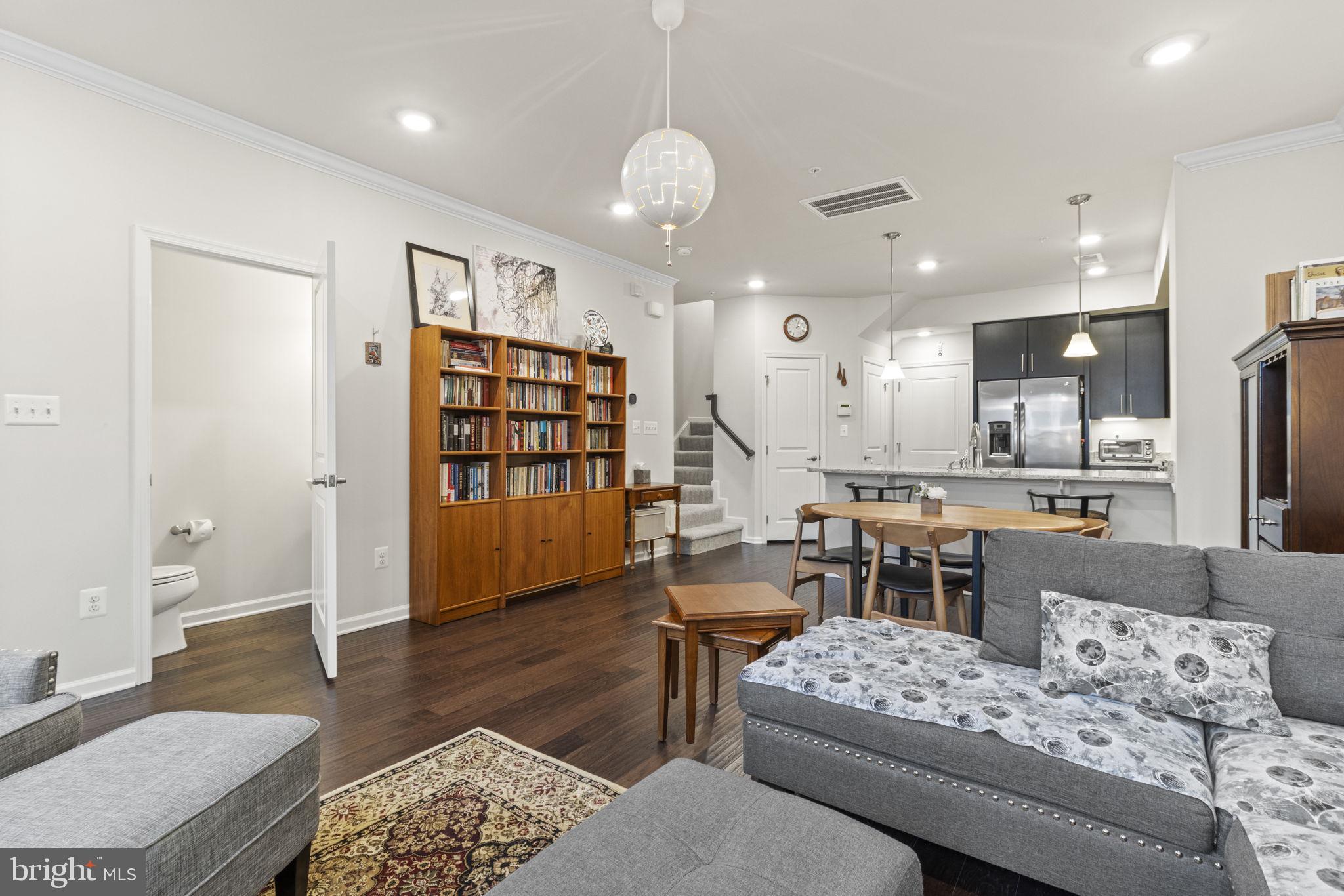 3204 TRIBUNE COURT