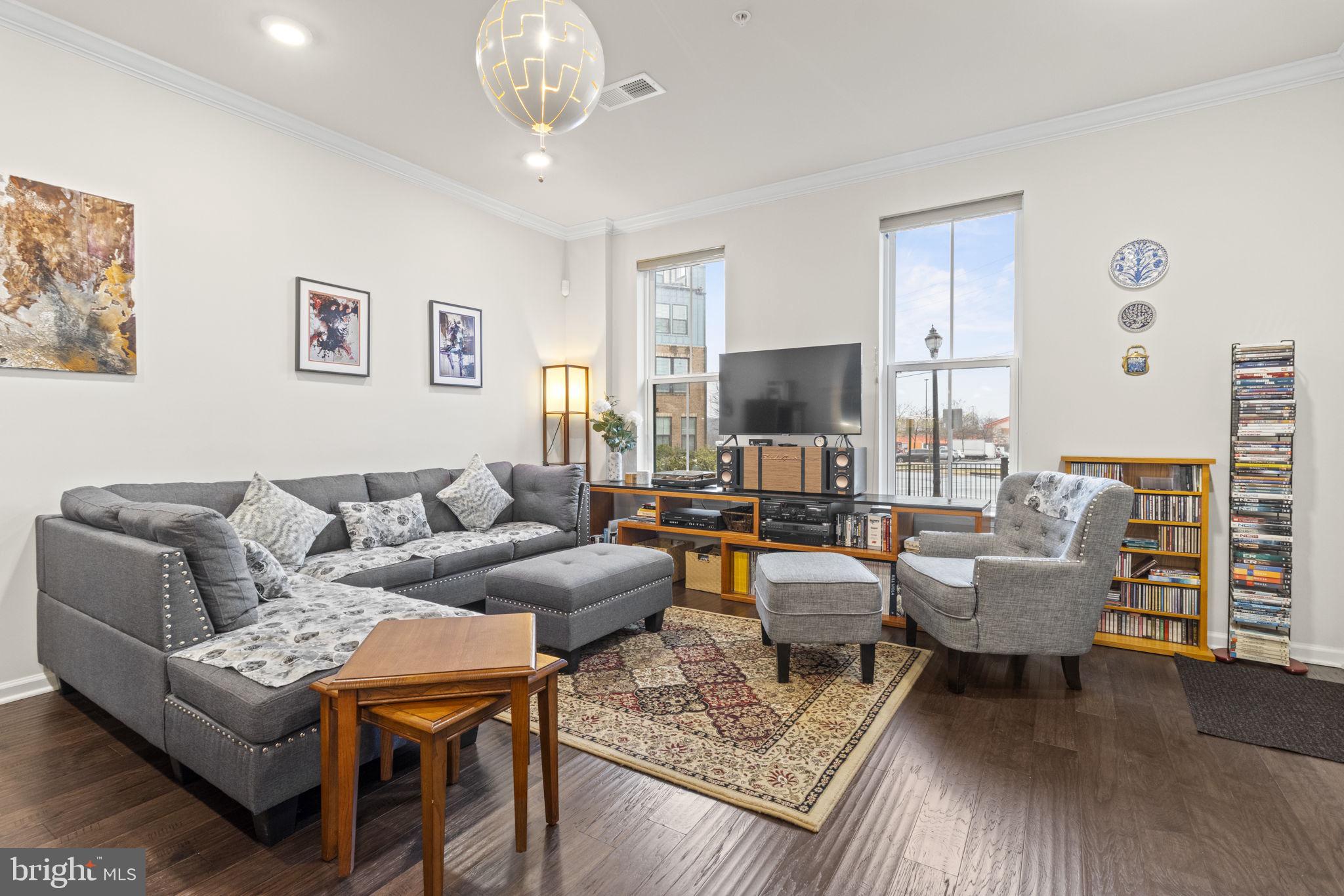 3204 TRIBUNE COURT