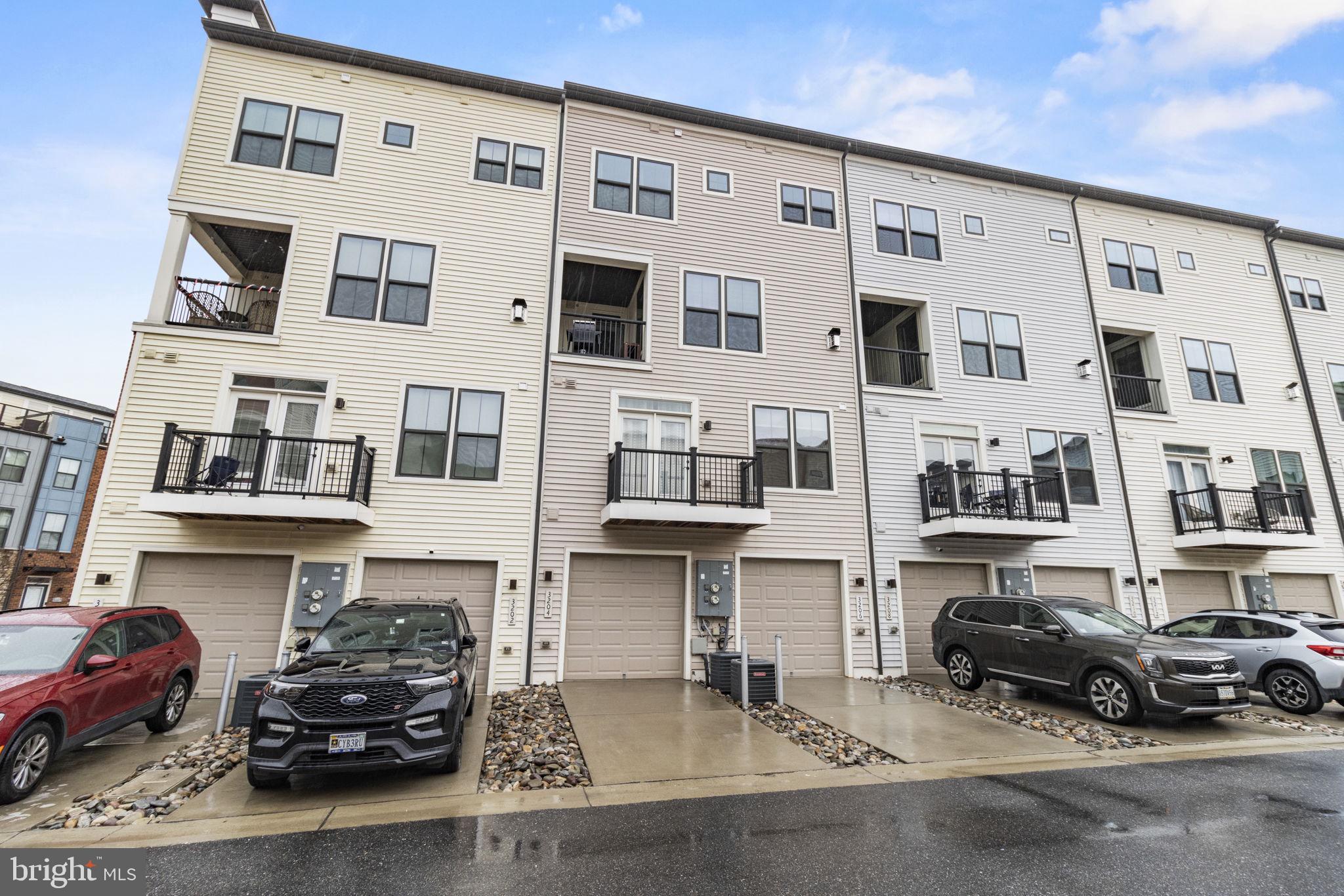 3204 TRIBUNE COURT