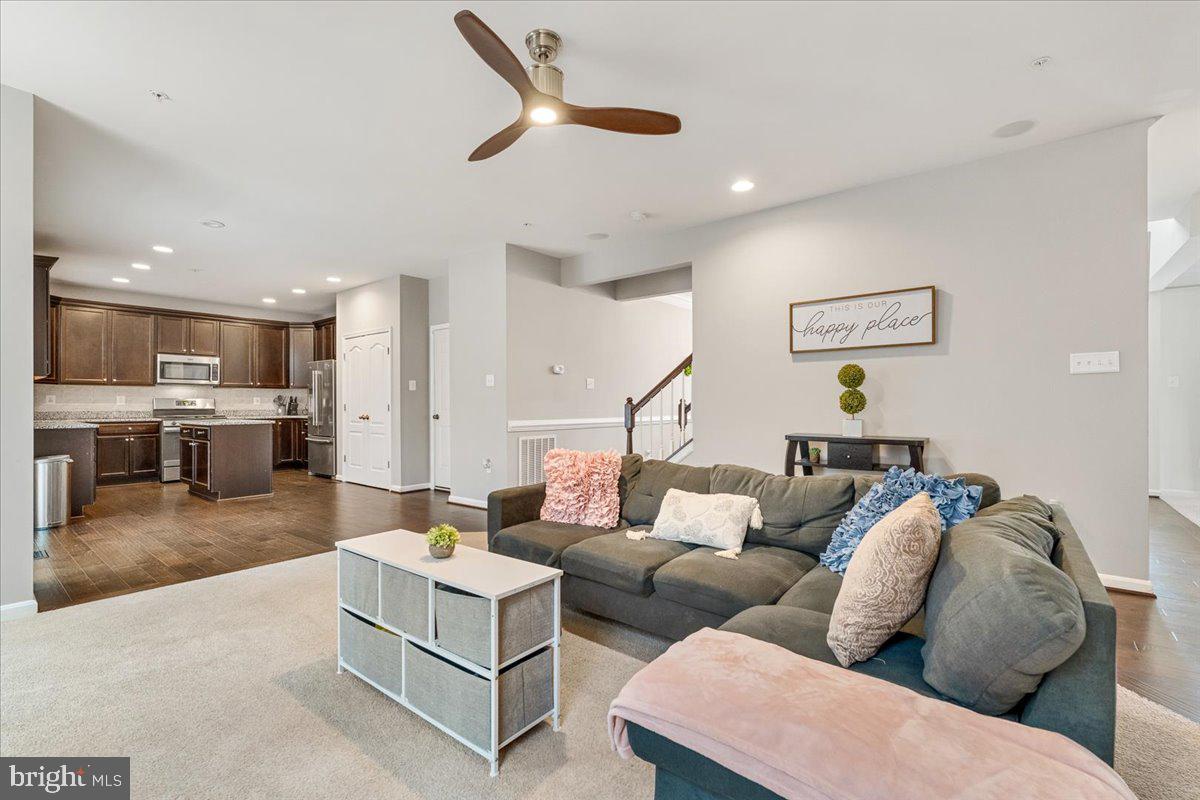 9202 VELVET COURT
