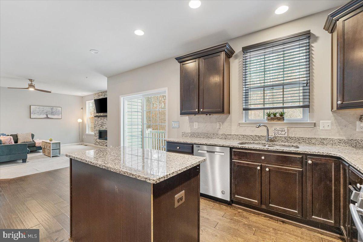 9202 VELVET COURT