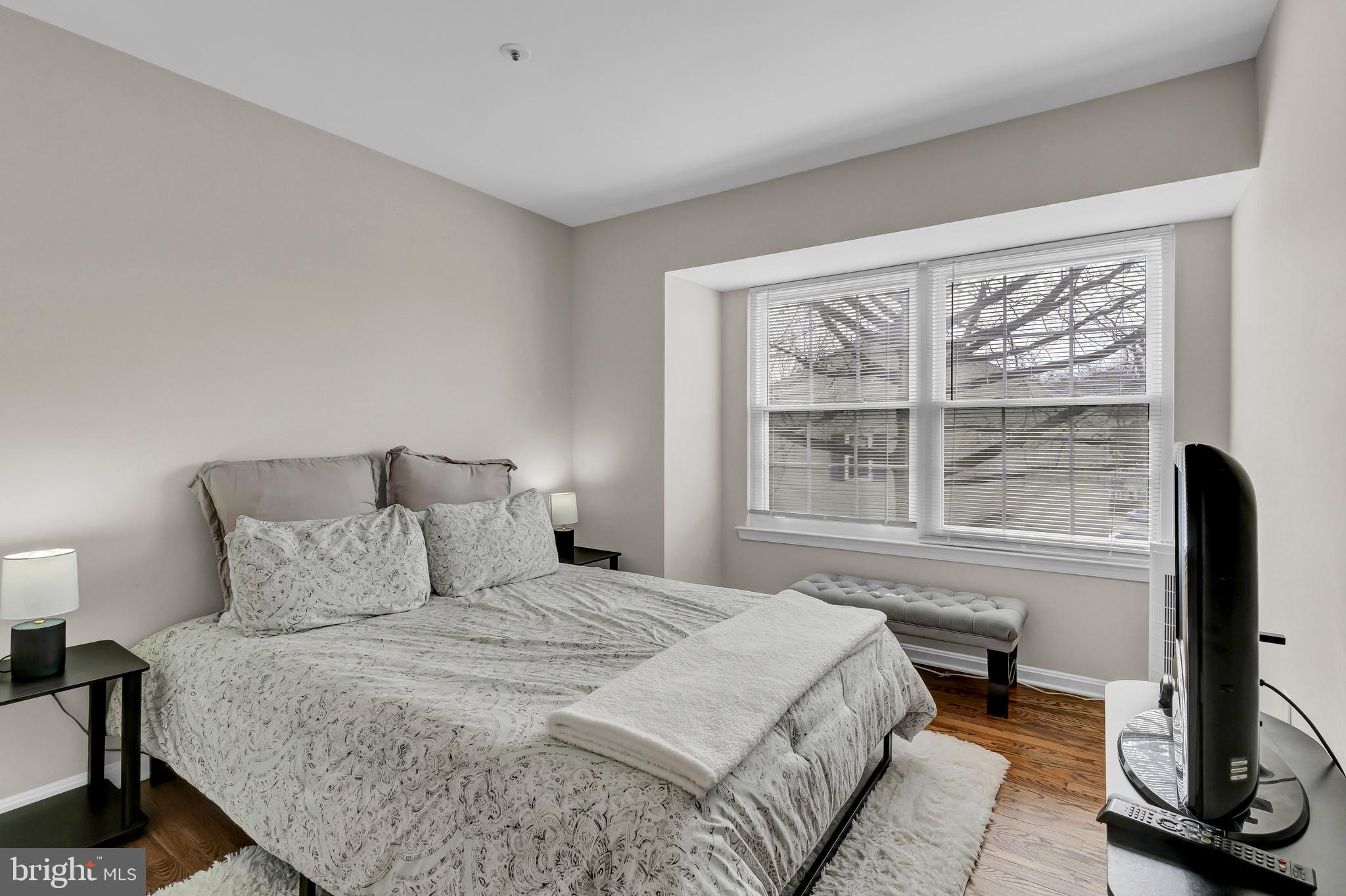 1841 CEDARWOOD COURT