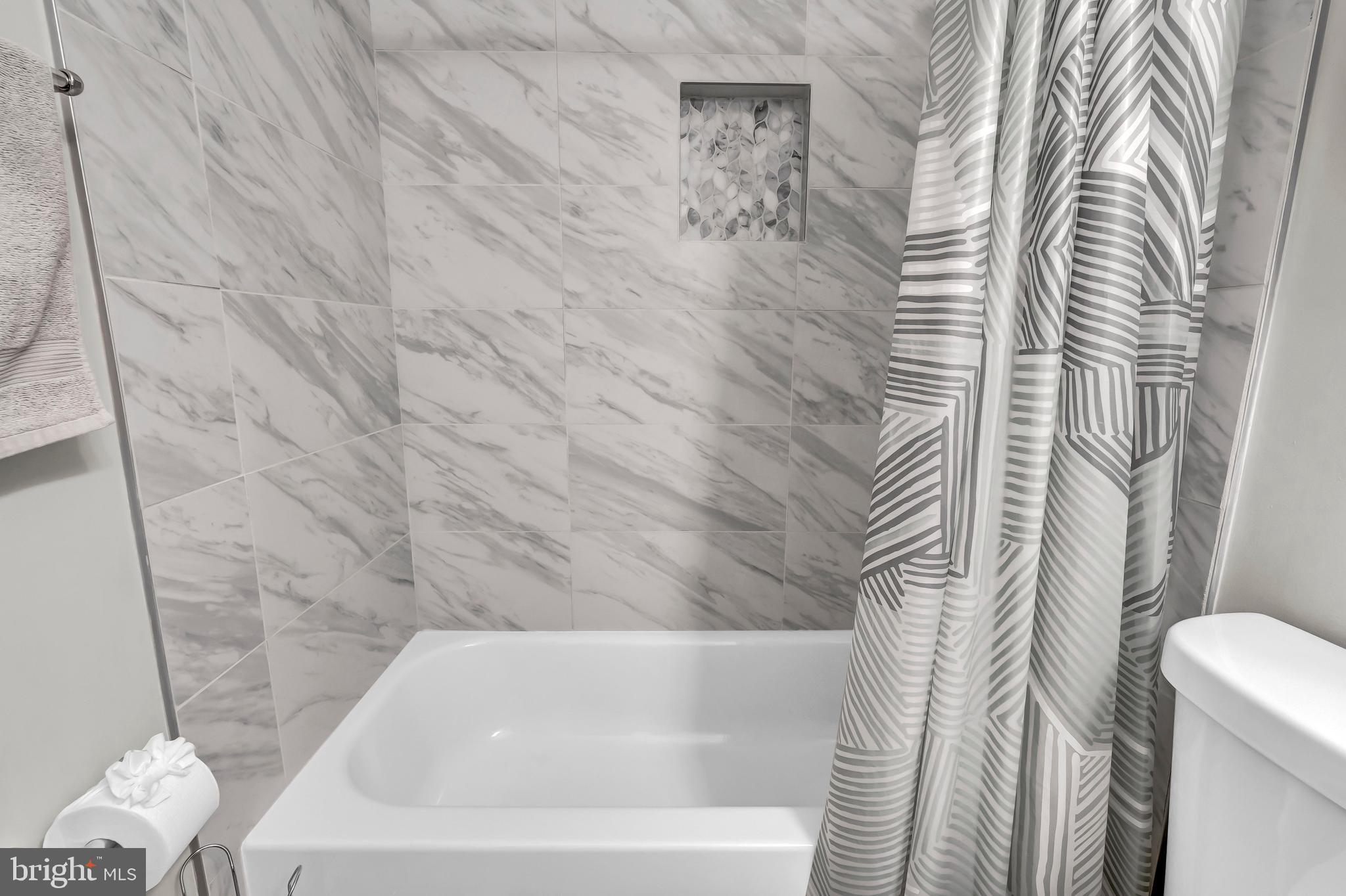 1841 CEDARWOOD COURT