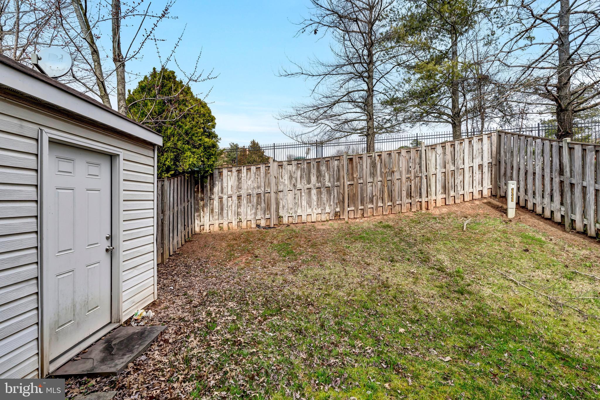 1841 CEDARWOOD COURT