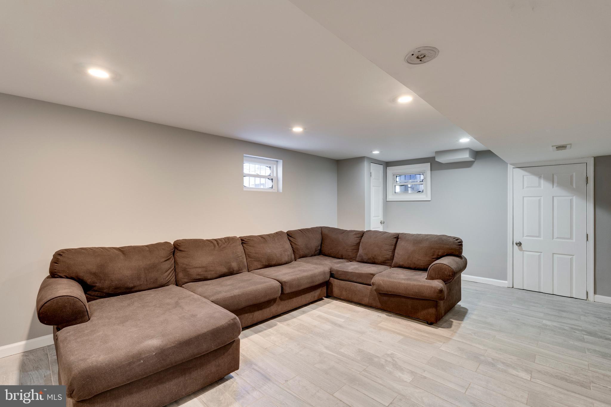 821 MAURY AVENUE