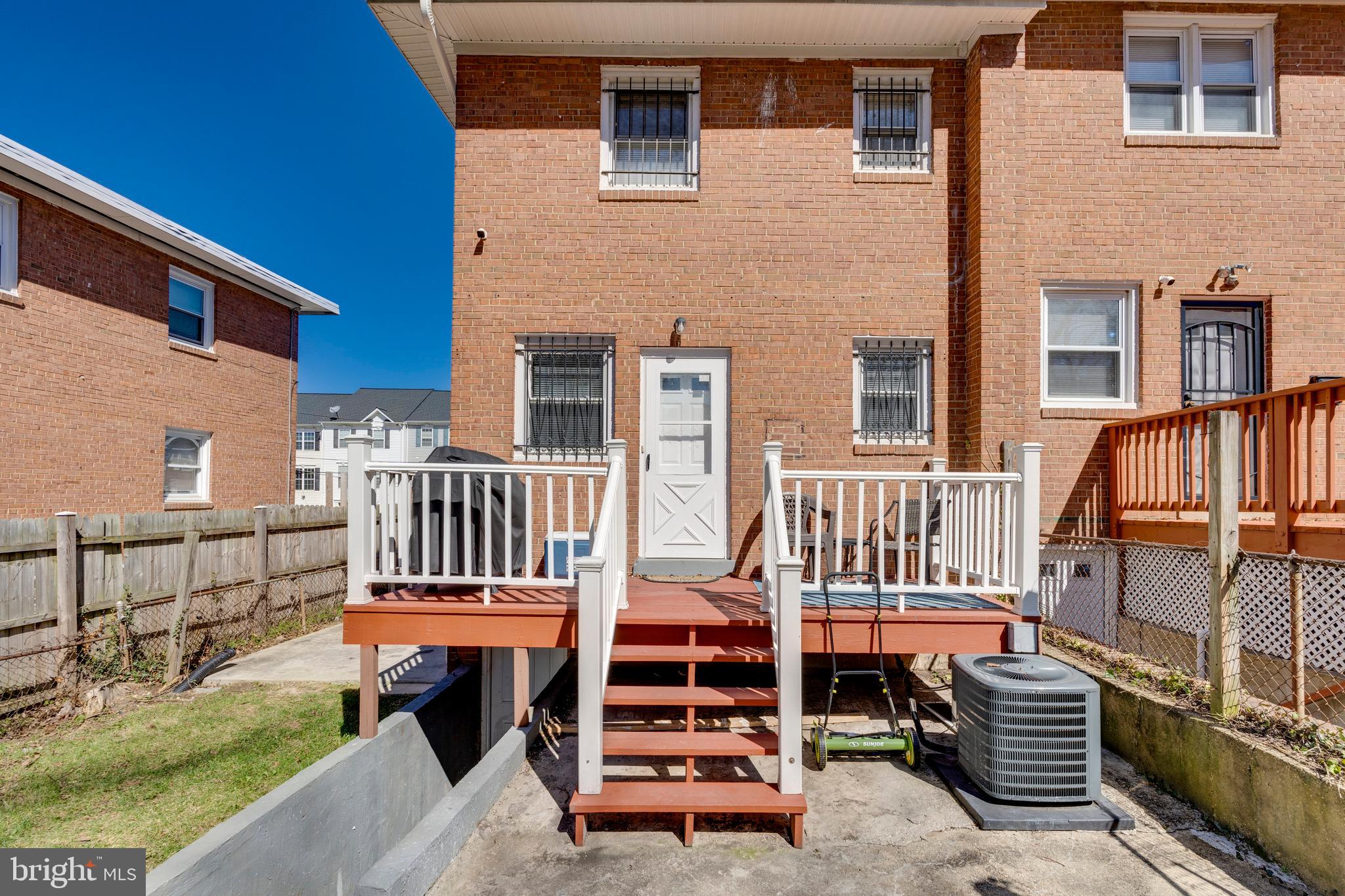 821 MAURY AVENUE