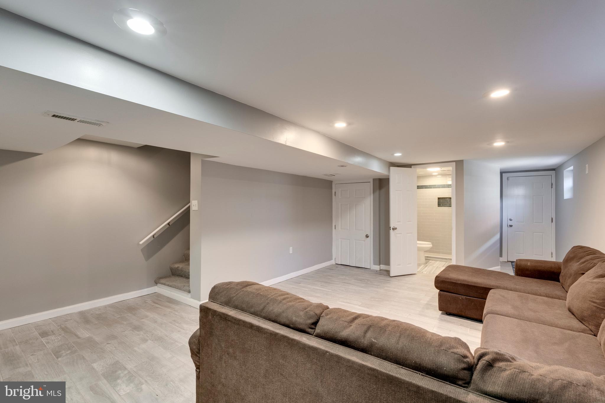 821 MAURY AVENUE