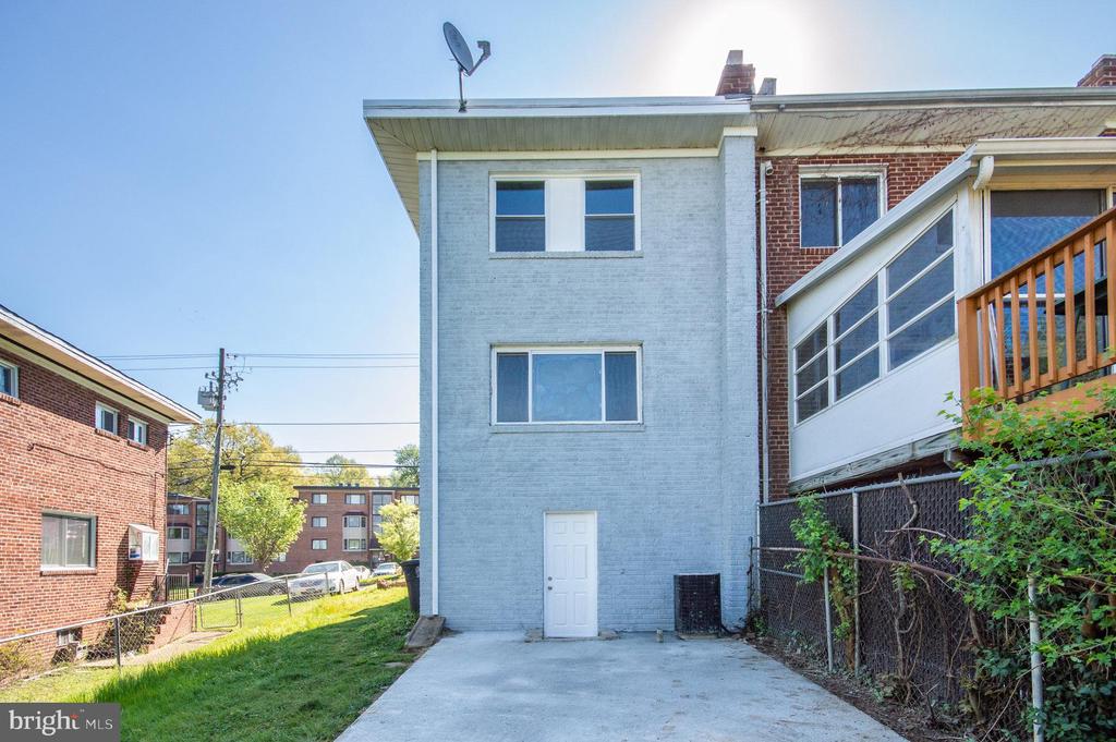 664 AUDREY LANE