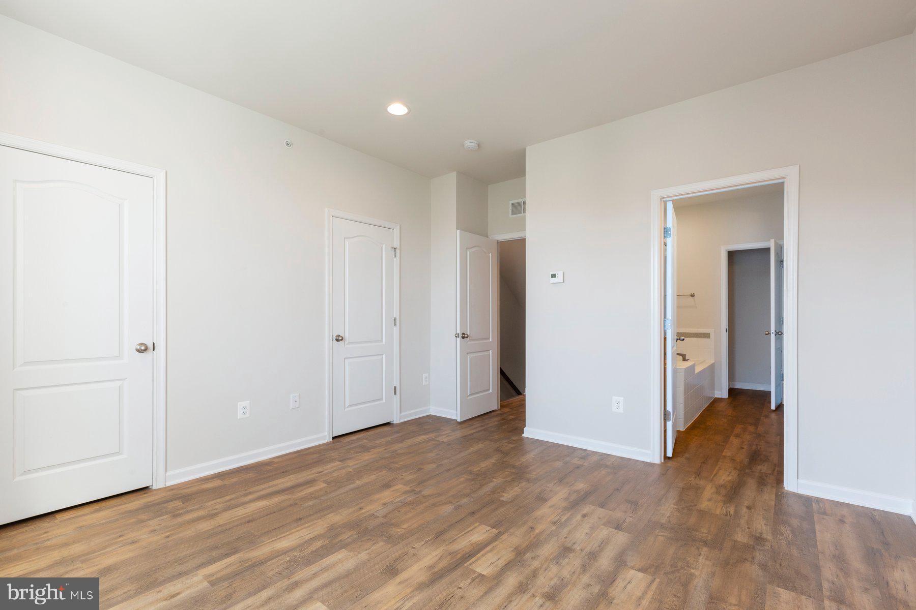 9070 FOX STREAM WAY