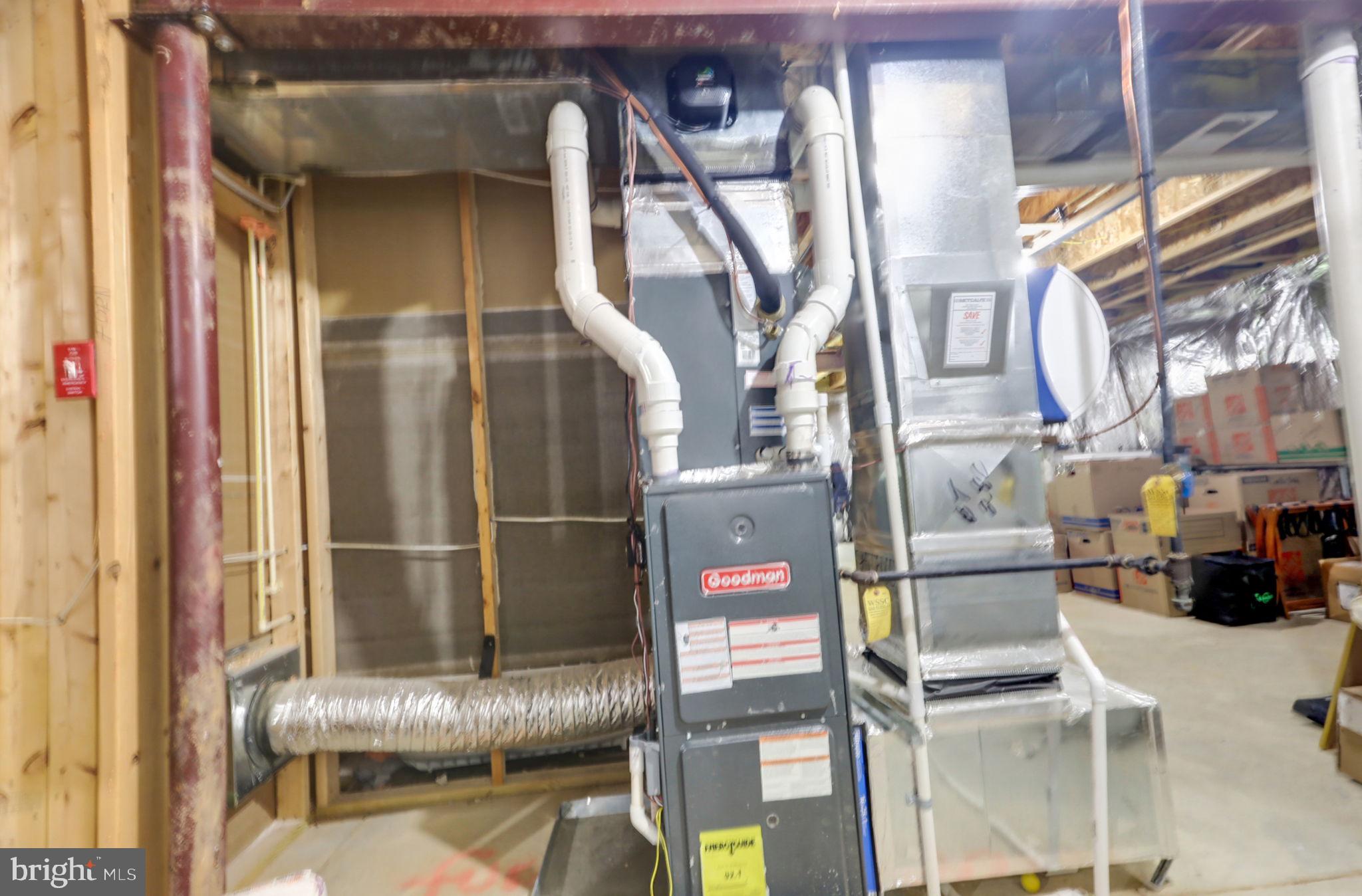 2802 LAKE FOREST DRIVE