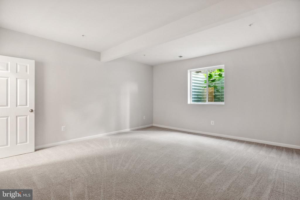 12506 MADISON PARK COURT