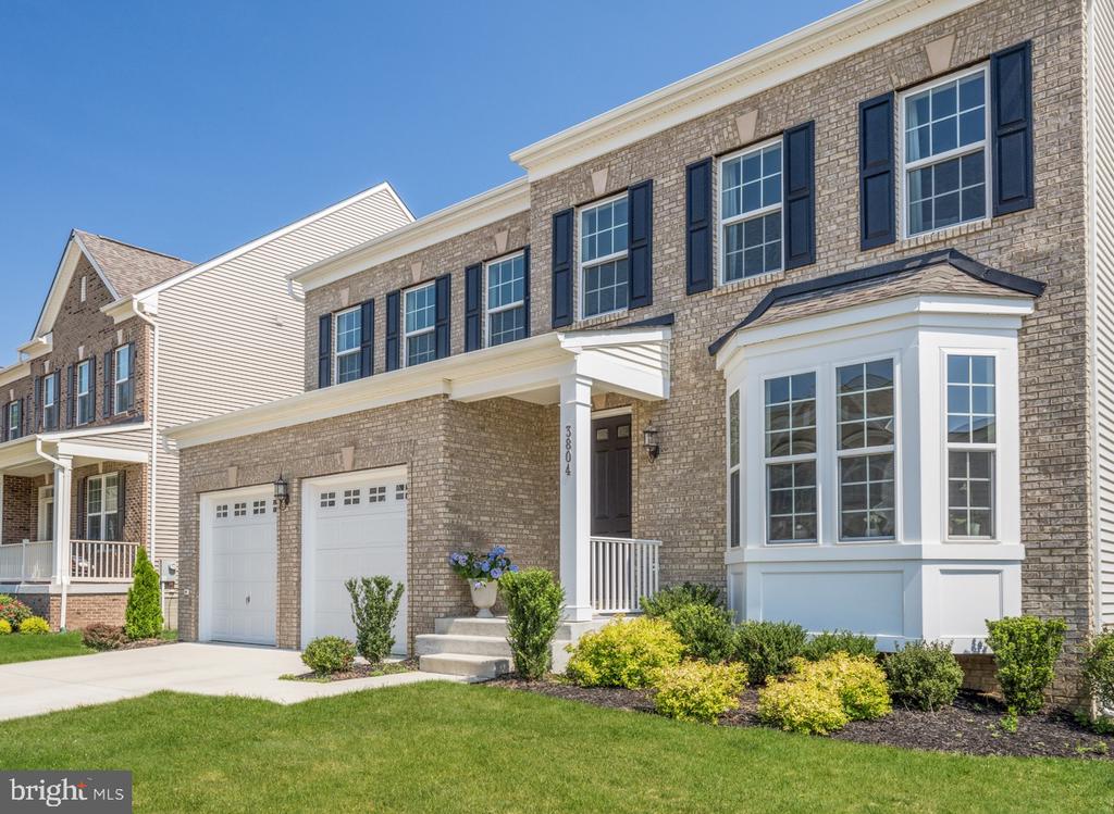 3804 GENTLE BREEZE DRIVE