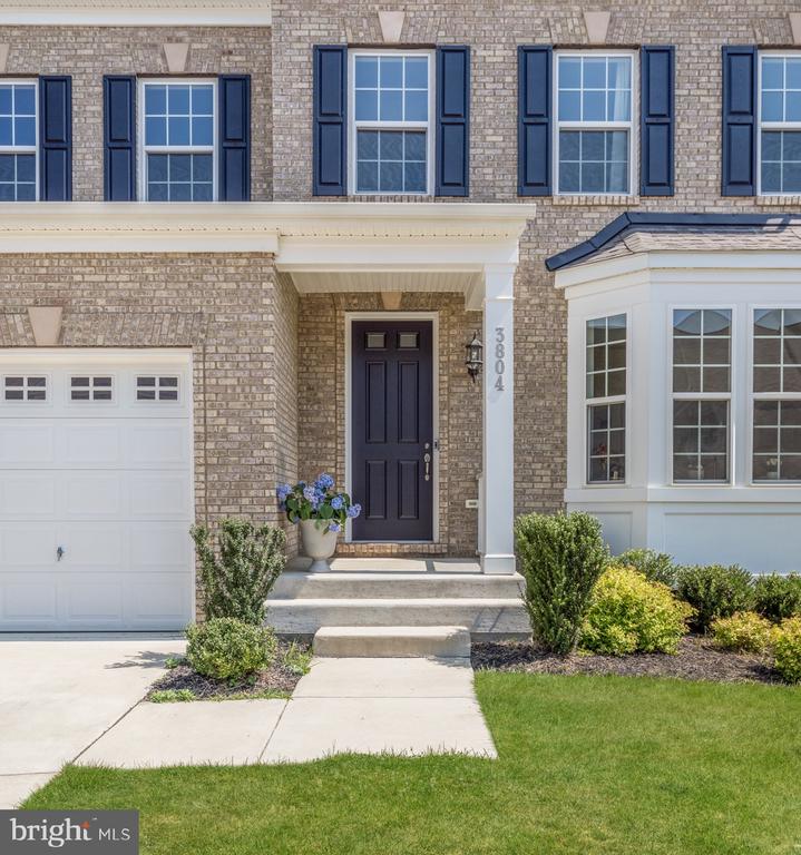 3804 GENTLE BREEZE DRIVE