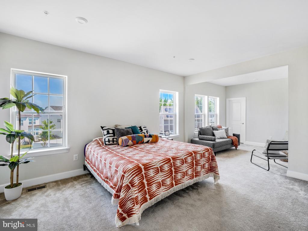 3804 GENTLE BREEZE DRIVE