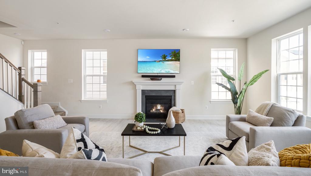 3804 GENTLE BREEZE DRIVE