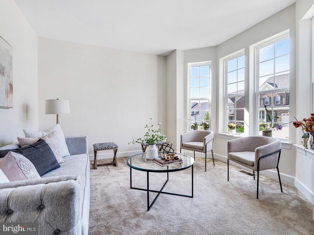 3804 GENTLE BREEZE DRIVE