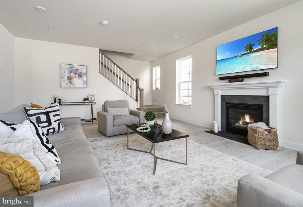 3804 GENTLE BREEZE DRIVE