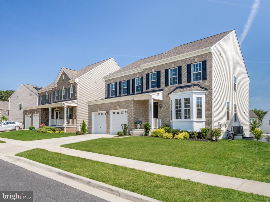 3804 GENTLE BREEZE DRIVE