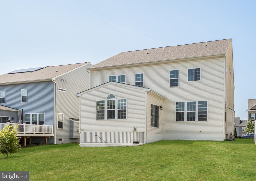 3804 GENTLE BREEZE DRIVE