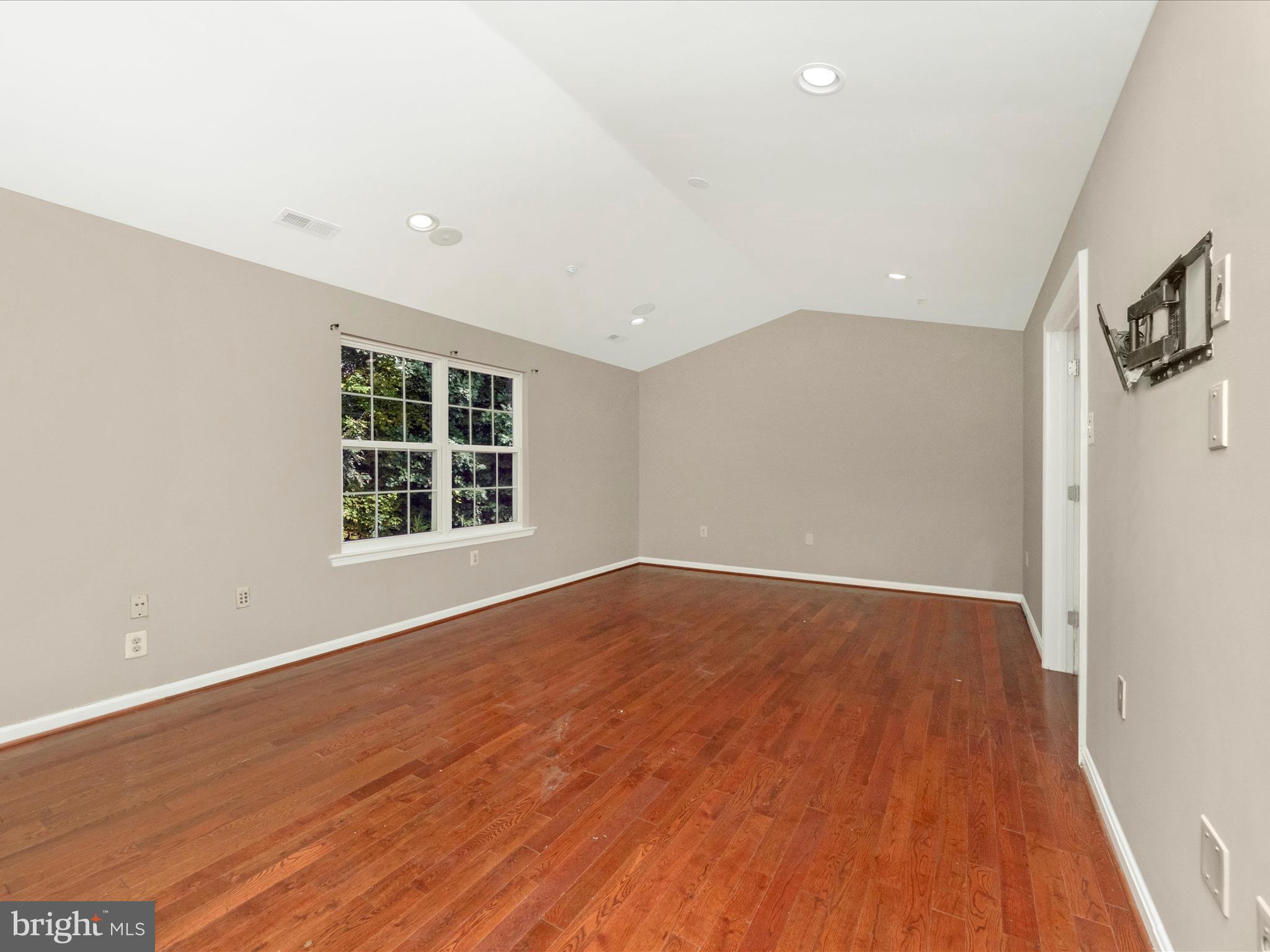 3004 JAYWICK COURT