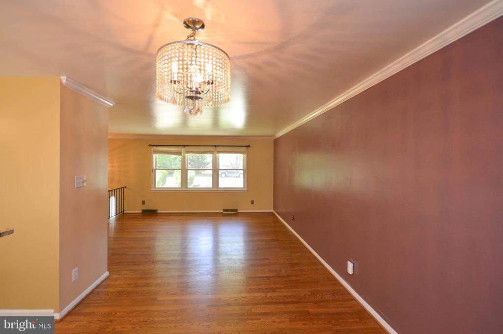 13104 CLARION COURT