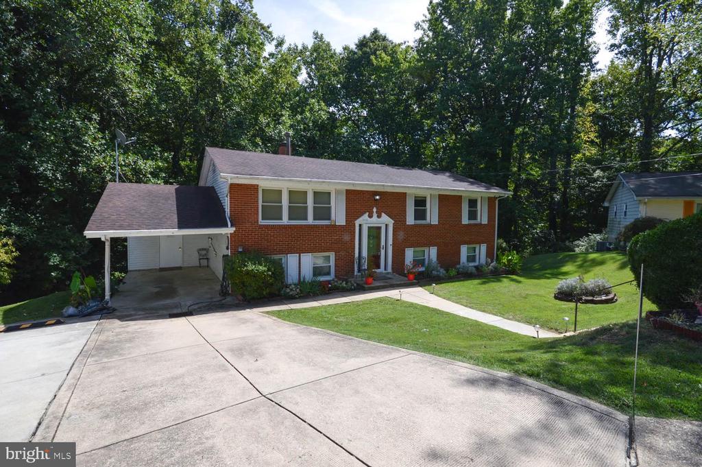 13104 CLARION COURT