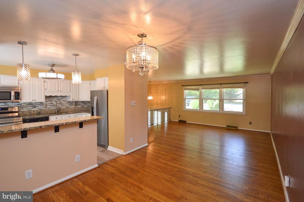13104 CLARION COURT