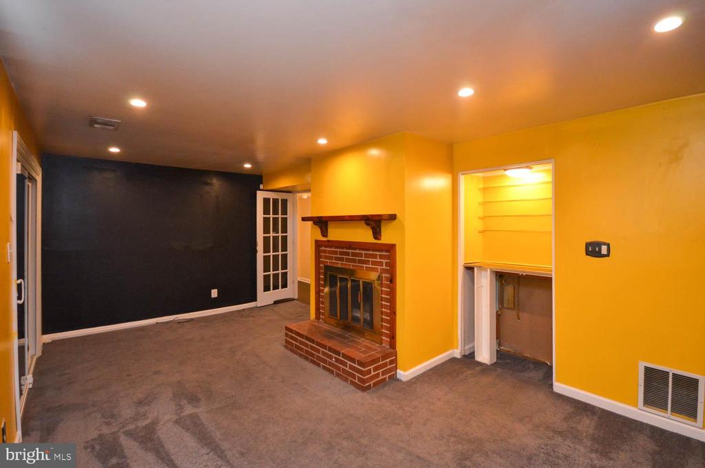 13104 CLARION COURT